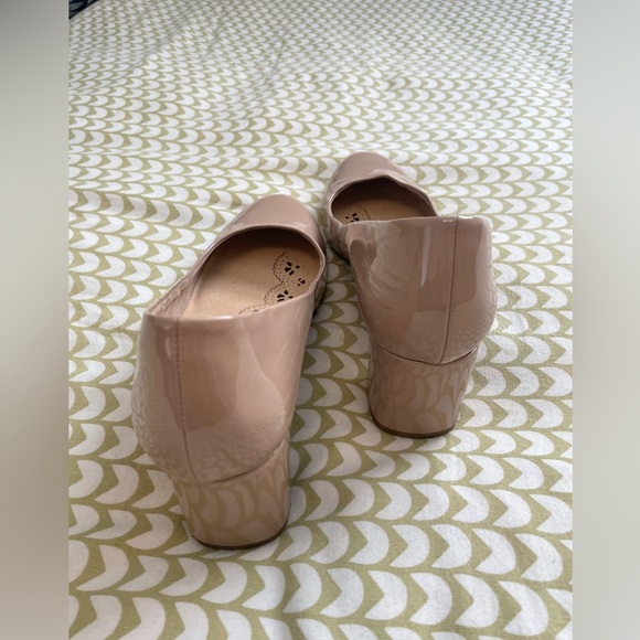 CL by Laundry nude block heel, women’s size 7.5 - Picture 2 of 4